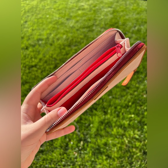 DOONEY & BOURKE Blush Pebbled Leather Wallet - GENTLY USED - Picture 8 of 17